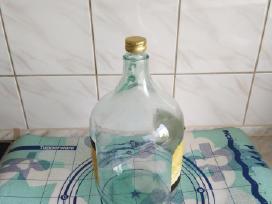 Stiklinis 5-litru butelis.