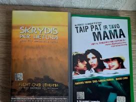 2 Vhs kasetės Skrydis per Lietuvą ir Y tu mama tam