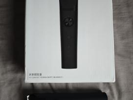 Xiaomi plaukų kirpimo mašinėlė.