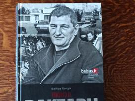 Parduodu knyga"tikroji Daktarų Istorija"