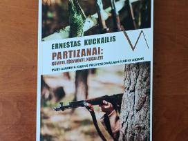 Parduodu knyga'partizanai:kovoti,išgyventi,nugalėt