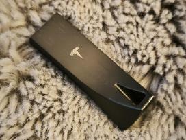 Tesla fleshas 128 GB 3.1