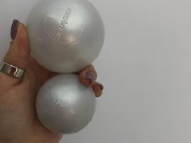 Parduodami kamuoliukai baseinui