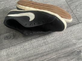 Nike kėdai