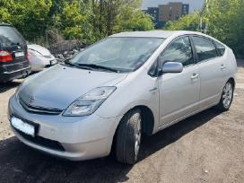 Toyota Prius nuoma