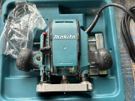 Parduodu Makite freza 1/4 900w 220v