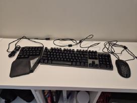 Mechaninės klaviatūros ir žaidimų pelė. Rgb