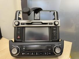 Toyota Land Cruiser 150 multimedija.
