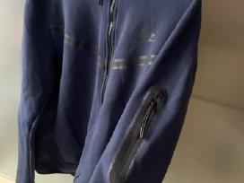 Nike megztinis
