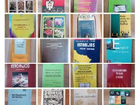 Daug studentams, moksleiviams, vadovėlių, zodynu