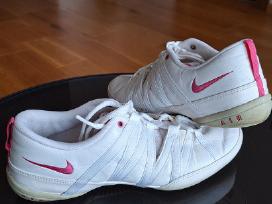 Balti moteriški Nike sportbačiai