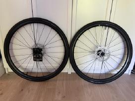 Nauji Giant Pr2 Disc ratai su Giant Gavia Fondo 1