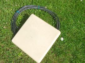 5G stiprinimo antena, lauko su kabeliu