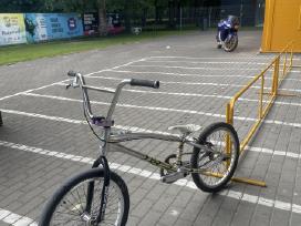 Race BMX