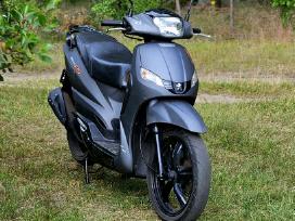 Motoroleris Peugeot Tweet RS