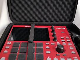 Akai Mpc One+ su transportavimo krepšiu