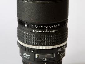 Nikon 105mm f/2 Dc-nikkor