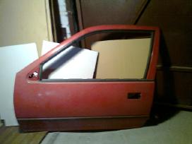 Suzuki Swift 1998 m. vairuotojo pusės durys