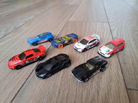 Hot wheels modeliukai 1/64
