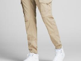 Parduodu vyriškas Jack&jones kelnes 44 dydis