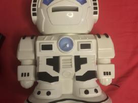Pultu valdomas robotas