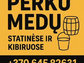 Perku medų statinėse ir kibiruose
