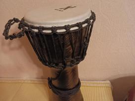 Muzikos instrumentas Džembė būgnas