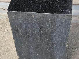 Vaza iš granito 15x15x29cm