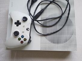 Xbox one s zaidimu konsole