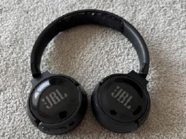 Jbl ausinės.