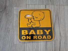 Lipdukas Baby On Road