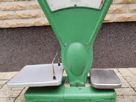 Vintažinės veikiančios prekybinės svarstyklės