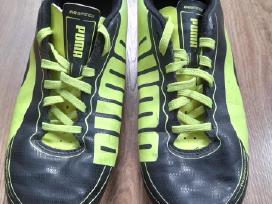 Puma futbolo bateliai