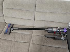 Dyson V11 parquet