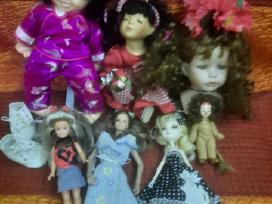 7 leles. Uz 40€.