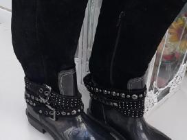 Posh wellies botai