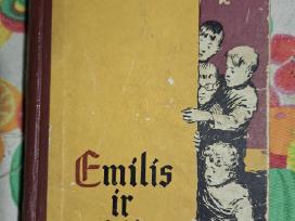 Parduodama knyga "Emilis ir sekliai"