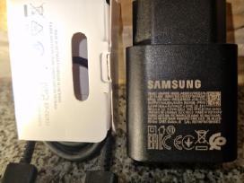 Samsung pakrovėjas- adapteris mobiliam telefonui