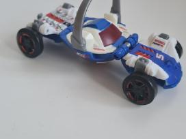 Hotwheels mašina su katapulta