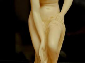 Christophe-gabriel Allegrain - La Baigneuse