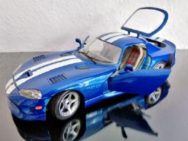 Modeliukas dodge viper gts 1:18 bburago burago