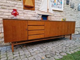 Vintažinė mid century riešutmedžio indauja/komoda