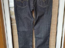 Nedėvėti džinsai Levi Strauss
