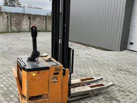Savaeigis elektrinis palečių keltuvas