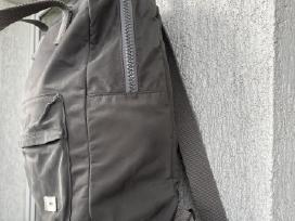Kuprine 42 x 33 pilka ir Superdry kita ir kt.