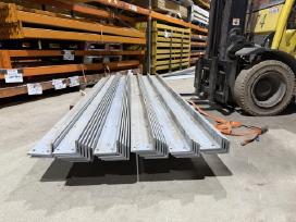 Dažyti metaliniai tvirti kampuočiai kampuotis 8mm