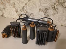 Dyson airwrap