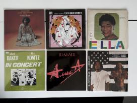 100+ vinilinės plokštelės