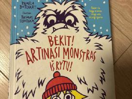 Knyga "Bėkit Artinasi Monstras Iš Rytų"