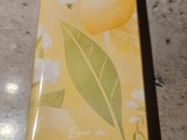 Parduodu kvepalus Elizabeth Arden